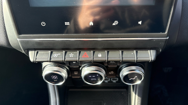 Renault Captur 1.0 TCE 90 SE Edition 5dr Petrol Hatchback